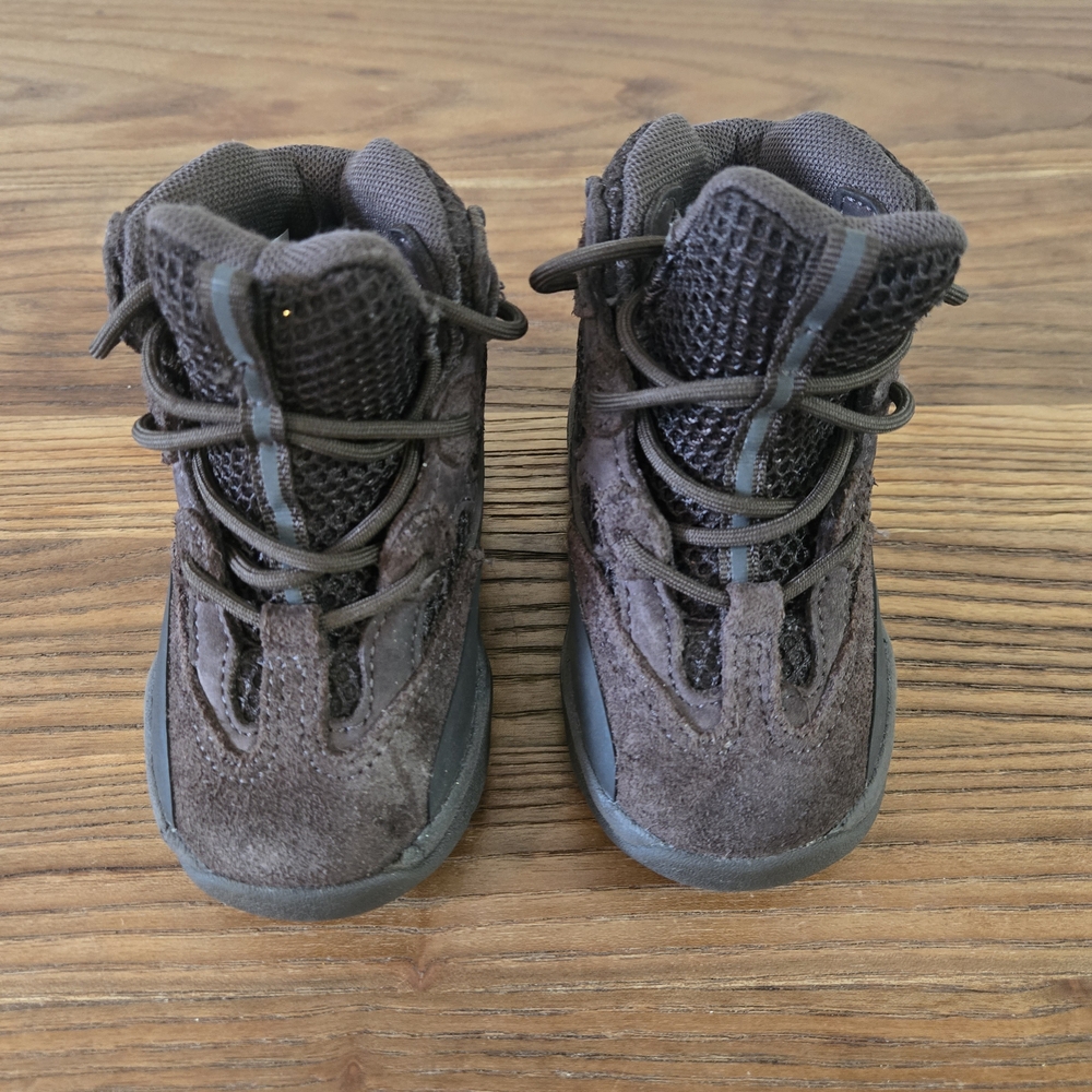 Kids Yeezy Desert Boot ‘Oil’  Kids US 6 - Picture 12 of 16